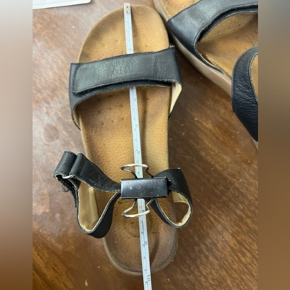 ROCKPORT Black Leather Adjustable Velcro Strap Sandals Sz 7.5 - Picture 12 of 12
